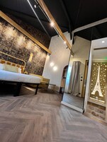 Premium bedding, pillowtop beds, free minibar, in-room safe