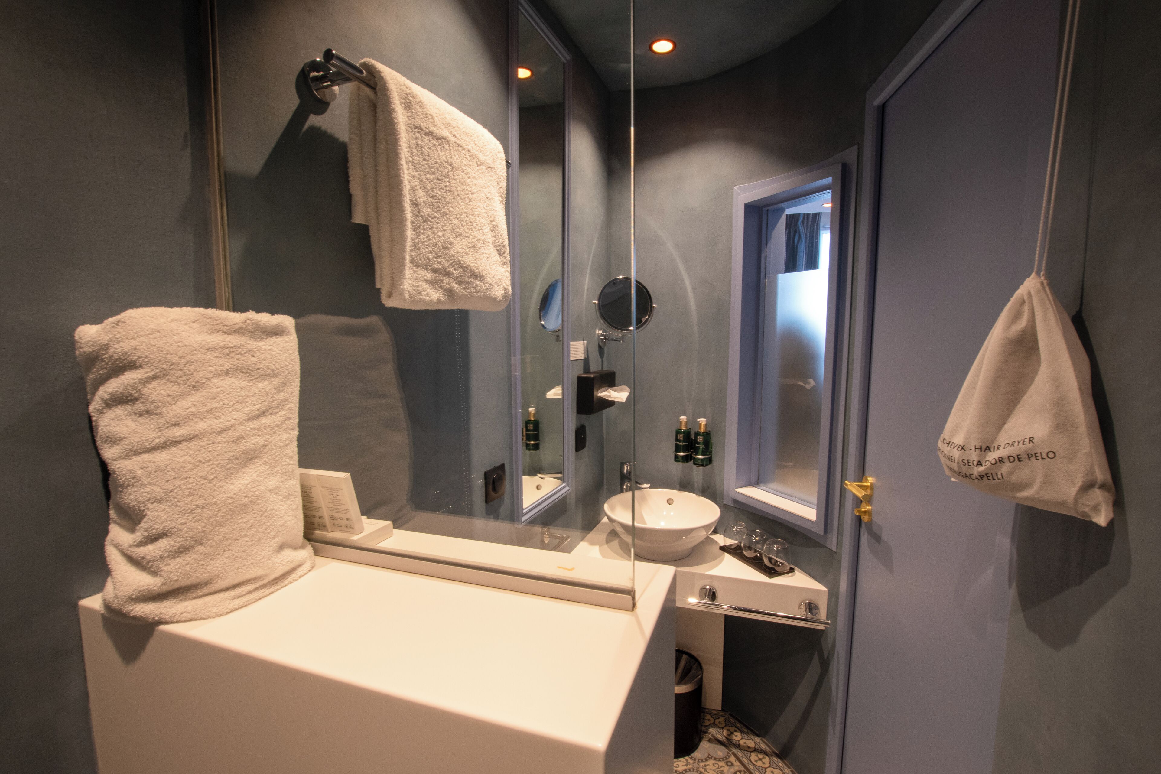 comfort room (building 2) | bathroom | free toiletries, hair dryer, bathrobes, slippers