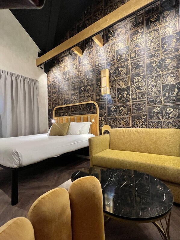 Premium bedding, pillowtop beds, free minibar, in-room safe