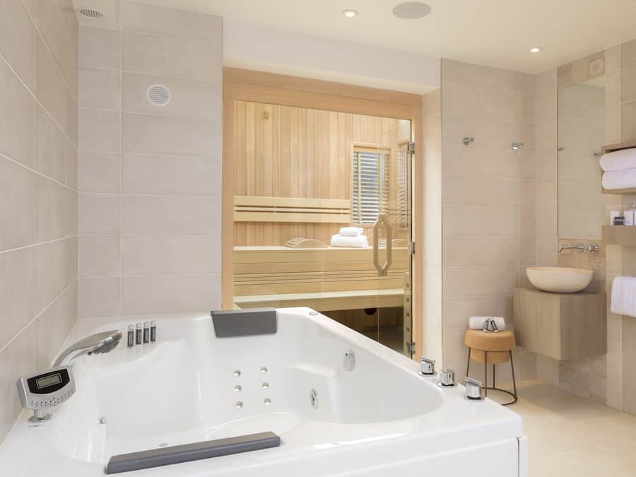 Sauna seca, massagens
