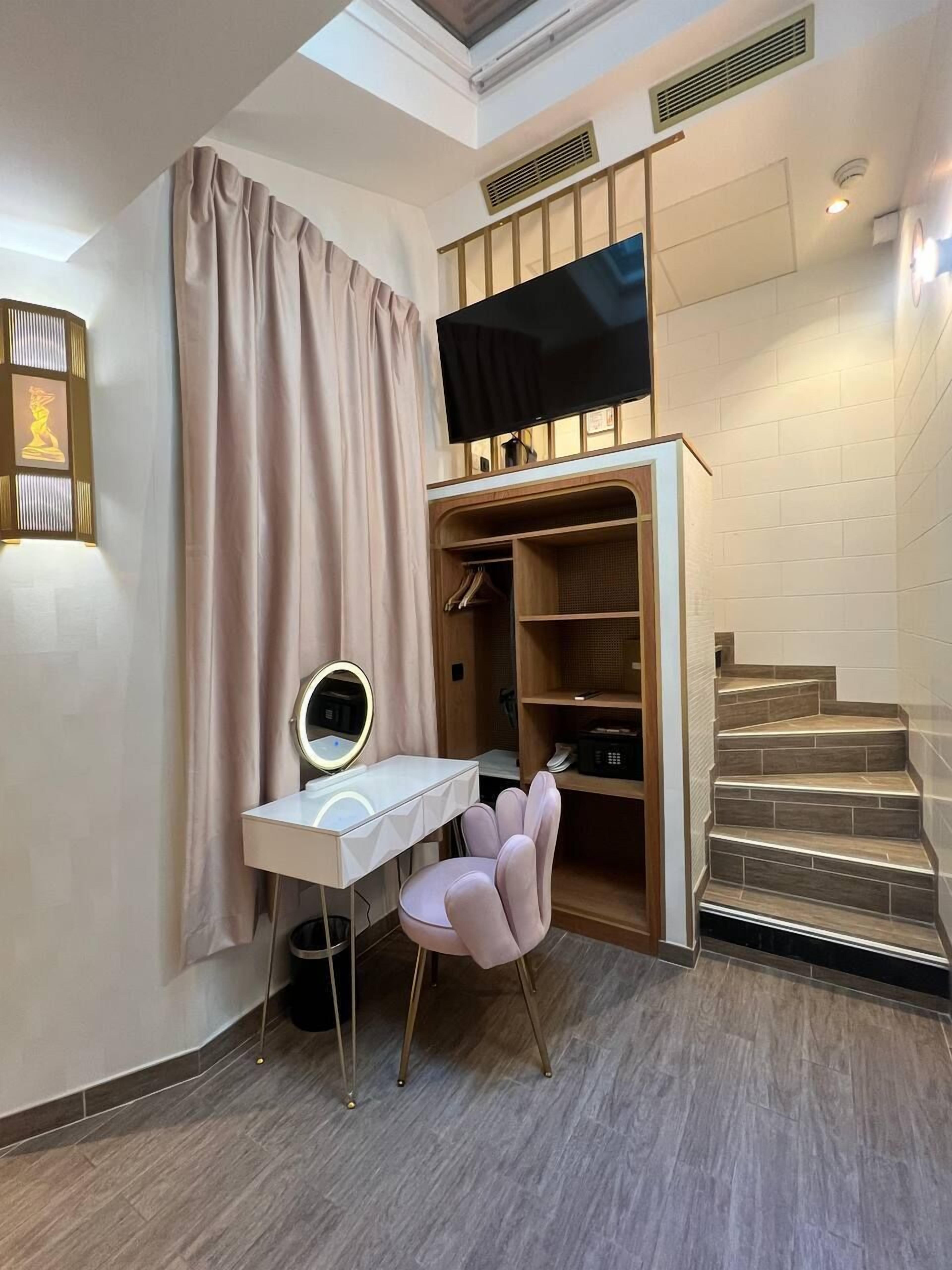 1 bedroom, premium bedding, pillow-top beds, free minibar