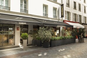 Exterior - Hotel du Cadran (Paris)
