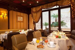 Daily buffet breakfast (EUR 25 per person)