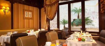 Hotel Mayfair