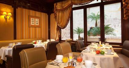 Hotel Mayfair