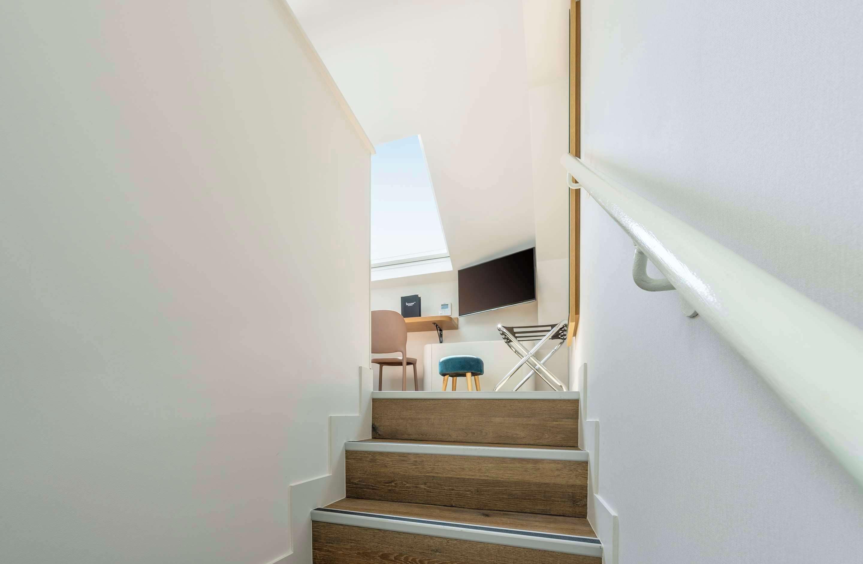 standard room, 1 double bed, non smoking | 1 bedroom, desk, laptop workspace, blackout curtains