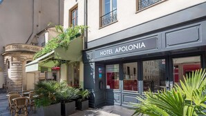 A hotel entrance with a sign reading "HOTEL APOLONIA." - Hotel Apolonia Paris Mouffetard, Sure Hotel Collection by BW (Paris)