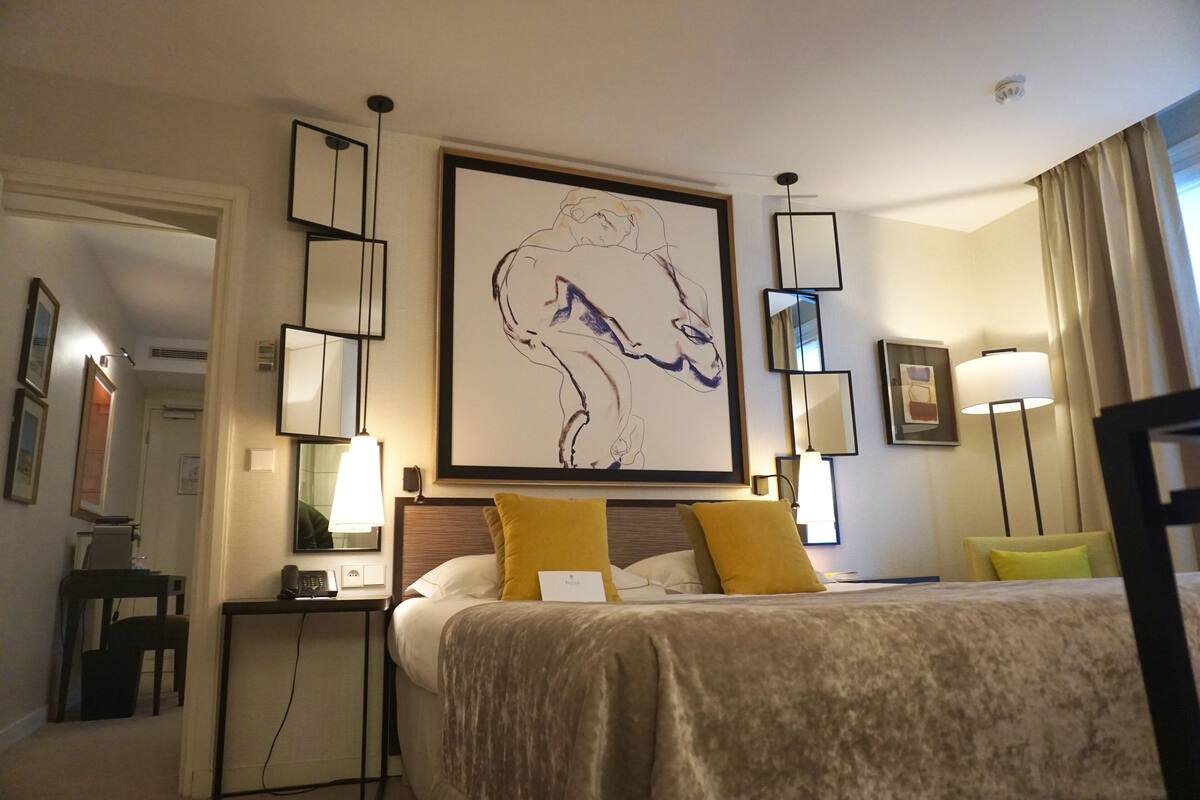 Phòng dành cho gia đình, 2 phòng ngủ, phòng thông nhau | Bộ đồ giường cao cấp, minibar, két bảo mật tại phòng, bàn 