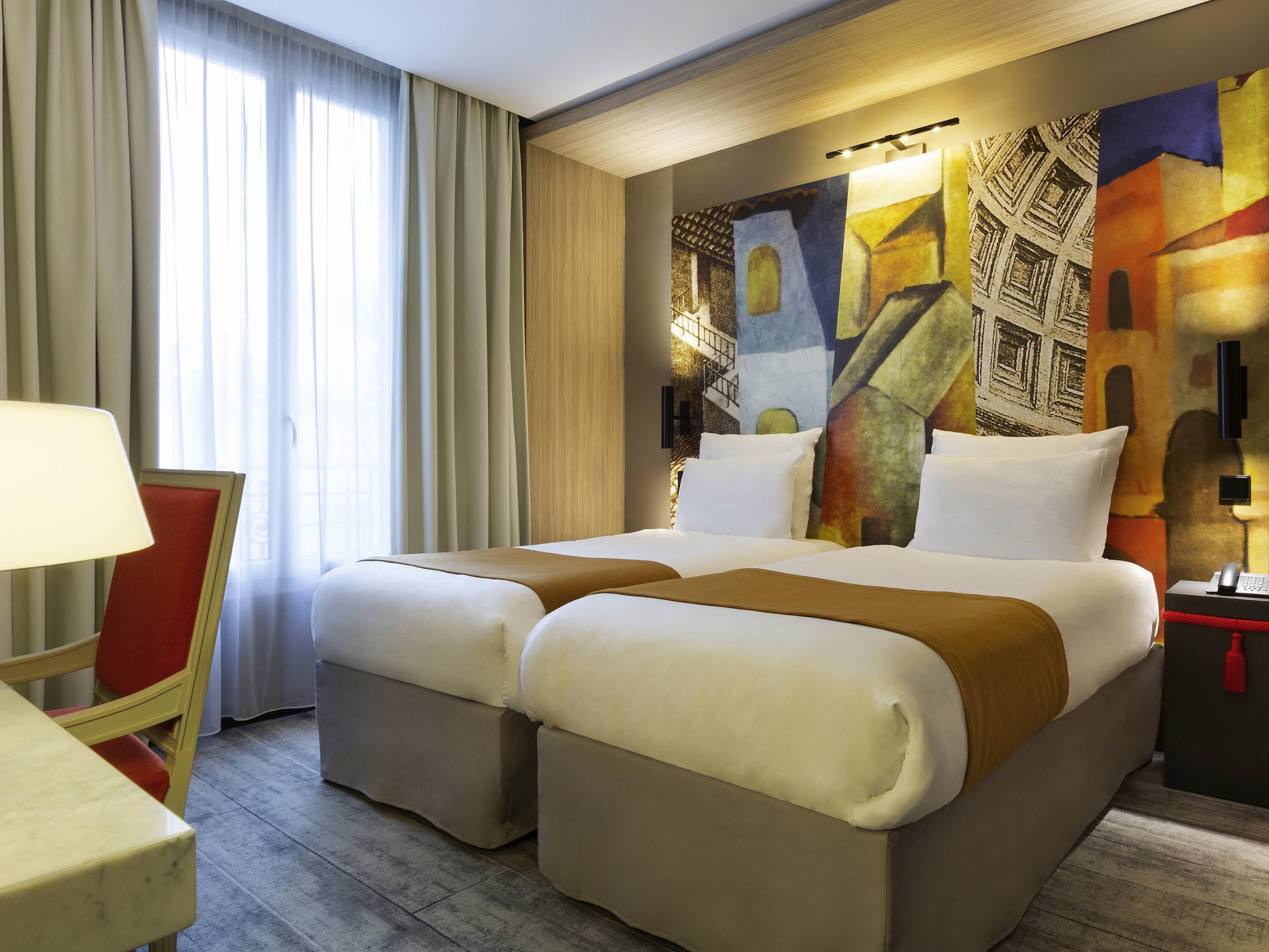 Standard Twin Room, 2 Single Beds | Premium bedding, minibar, in-room safe, desk