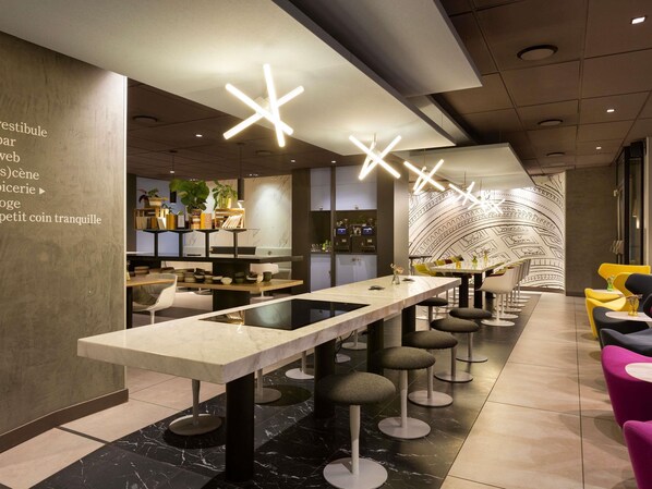 Bar (on property) - Mercure Paris Alesia (Paris)