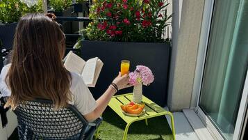 Superior-huone, parveke | Huoneen varustelu