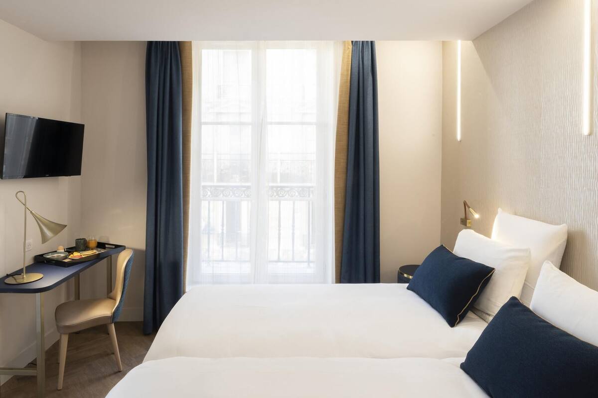 Chambre supérieure, 2 lits jumeaux | Literie hypoallergénique, minibar, coffre-fort, bureau