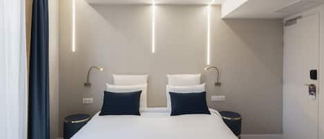 Superior Room, 1 Queen Bed | Hypo-allergenic bedding, minibar, in-room safe, desk