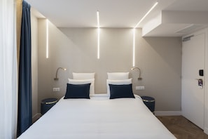 Superior Room, 1 Queen Bed | Hypo-allergenic bedding, minibar, in-room safe, desk