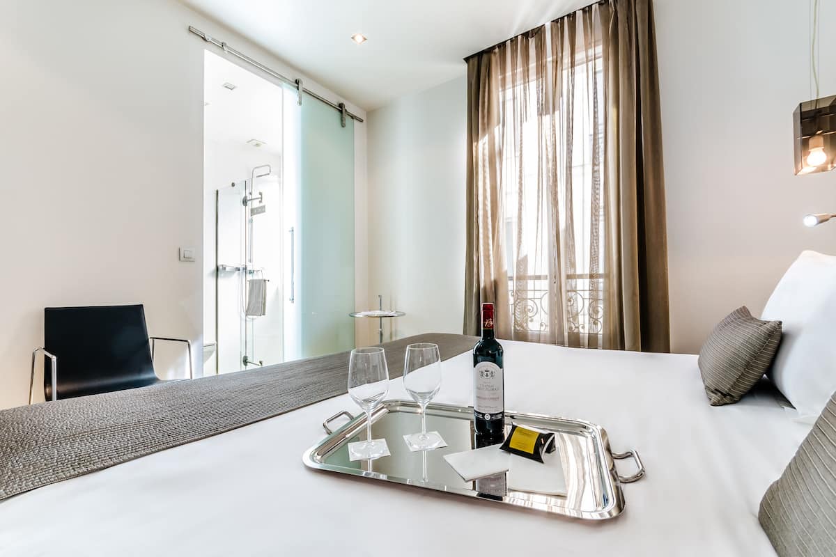 Minibar, in-room safe, individually furnished, desk
