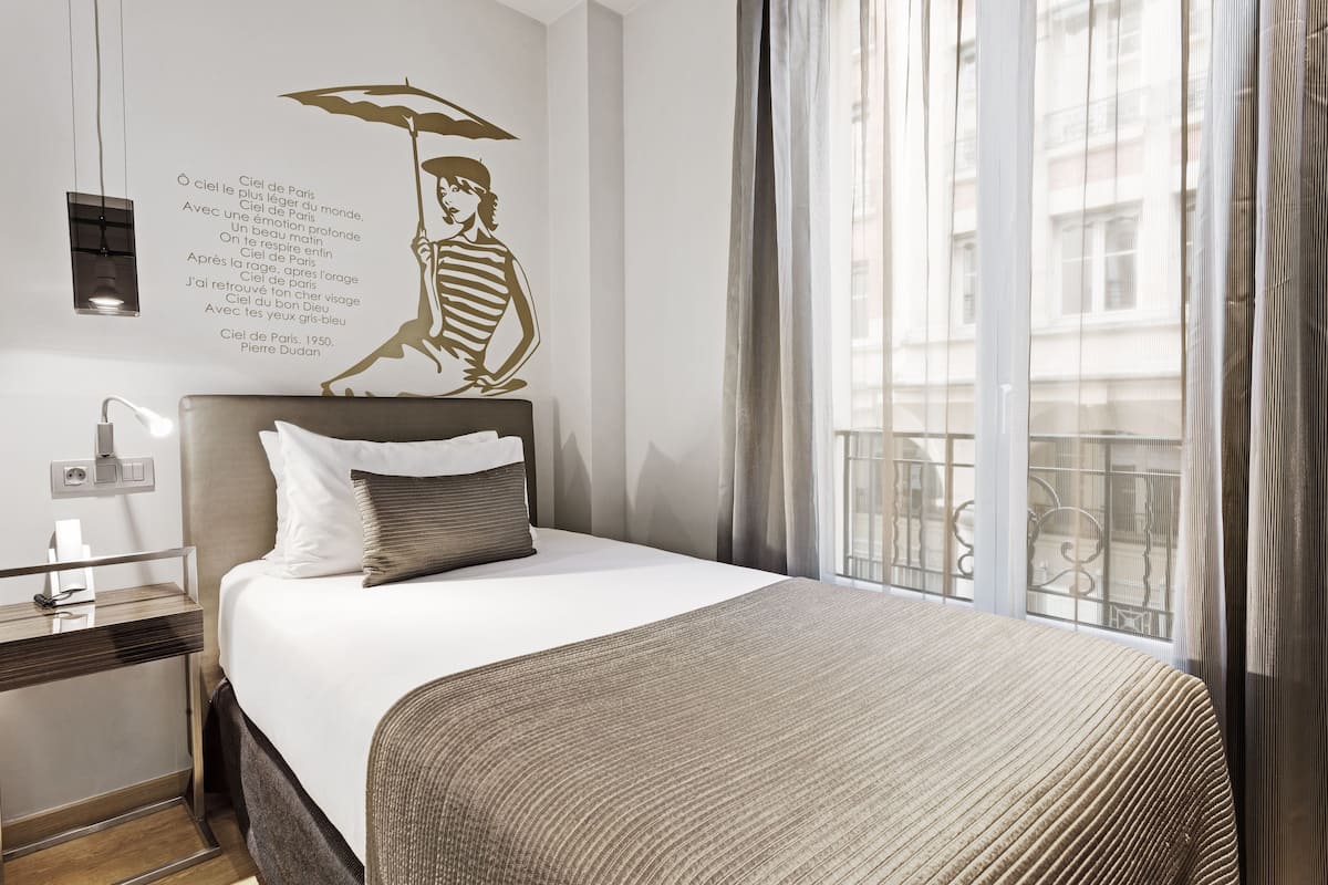 Minibar, in-room safe, individually furnished, desk