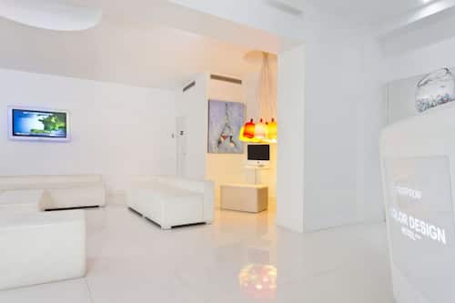Coin salon dans le hall