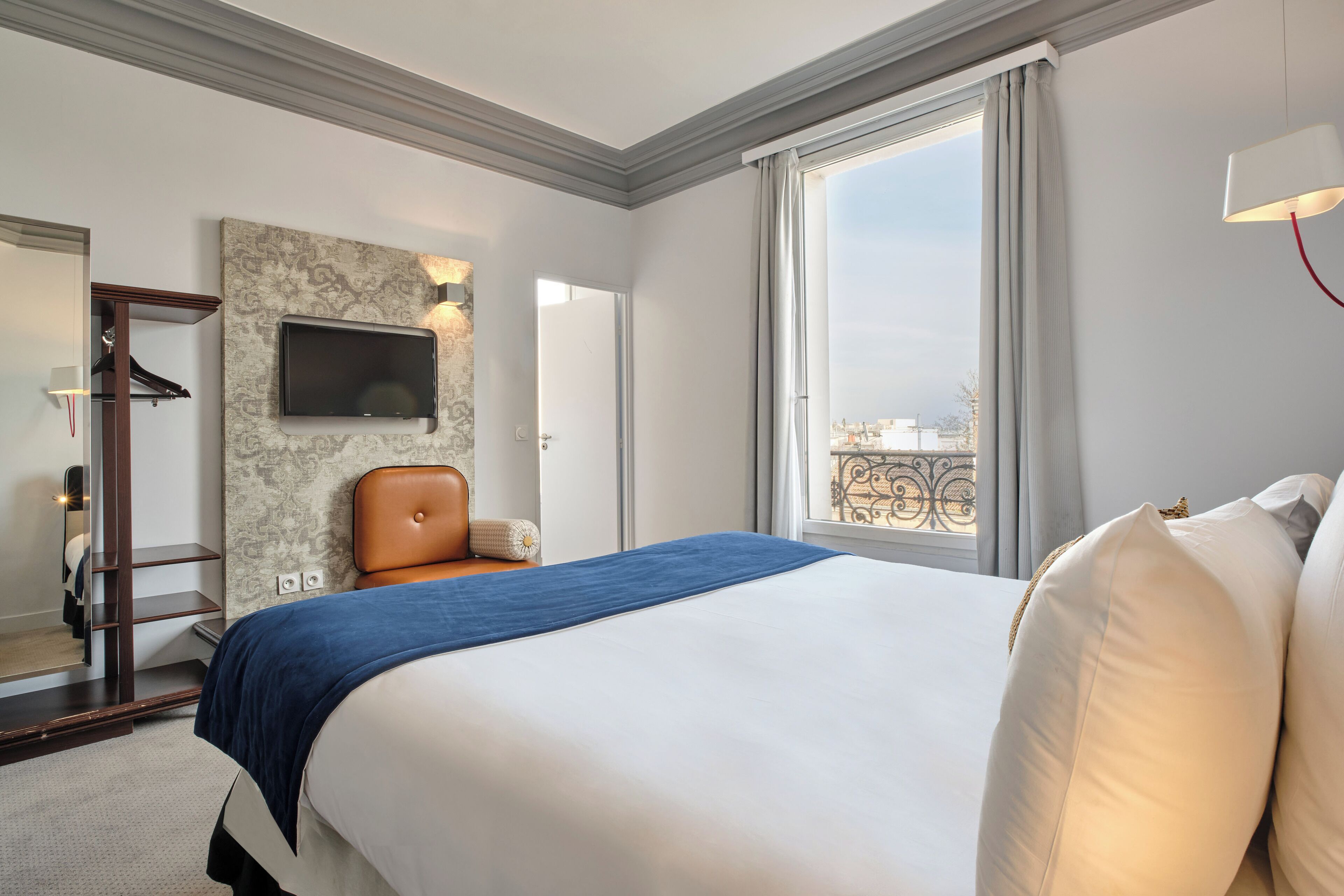 double privilege room | desk, blackout curtains, soundproofing, iron/ironing board