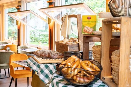 Bernstein Villa Kastania - view 3