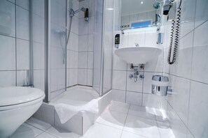 Ducha, secador de pelo, toallas