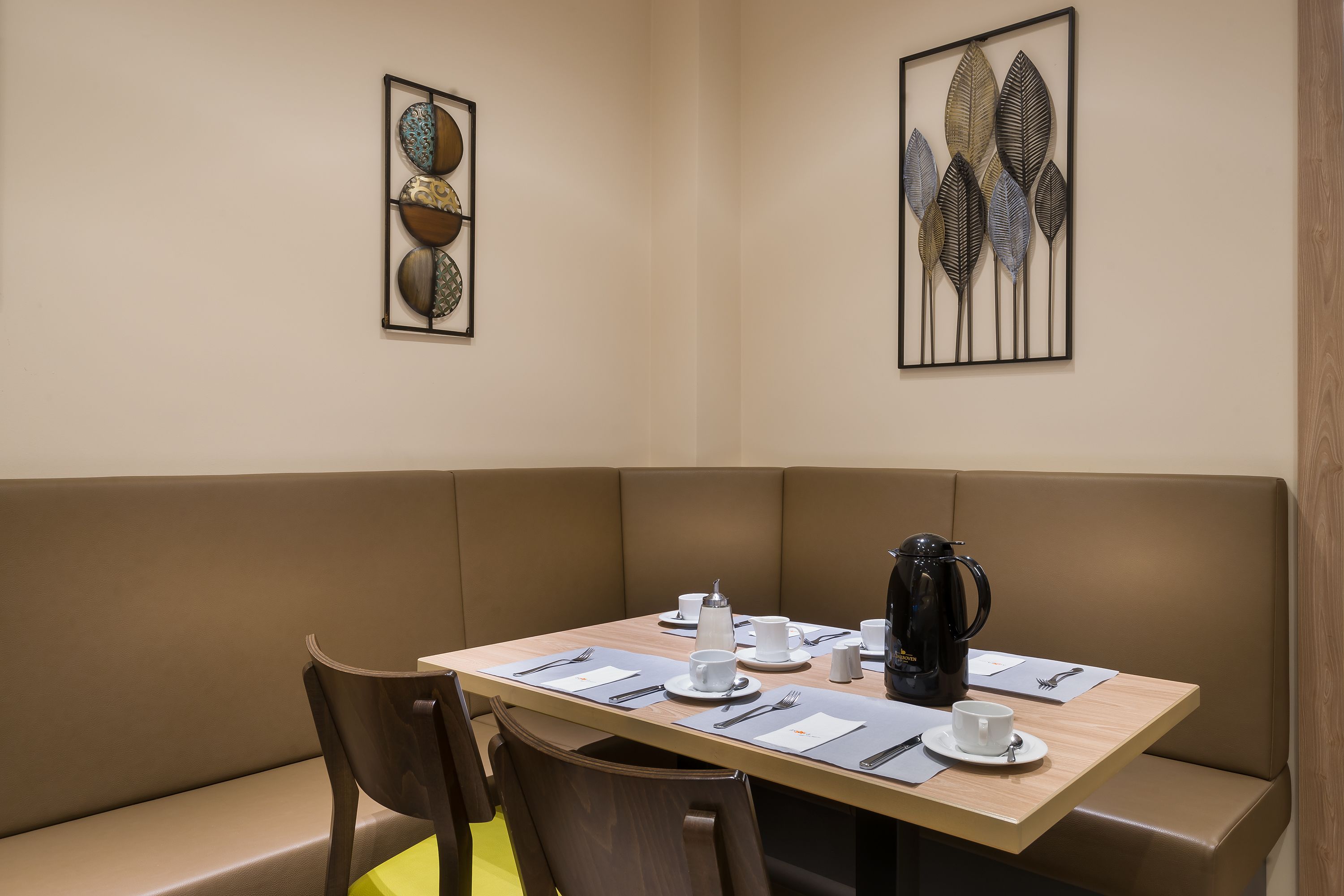 buffet breakfast on weekends (eur 19 per person)