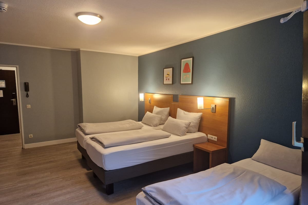 In-room safe, desk, soundproofing, iron/ironing board