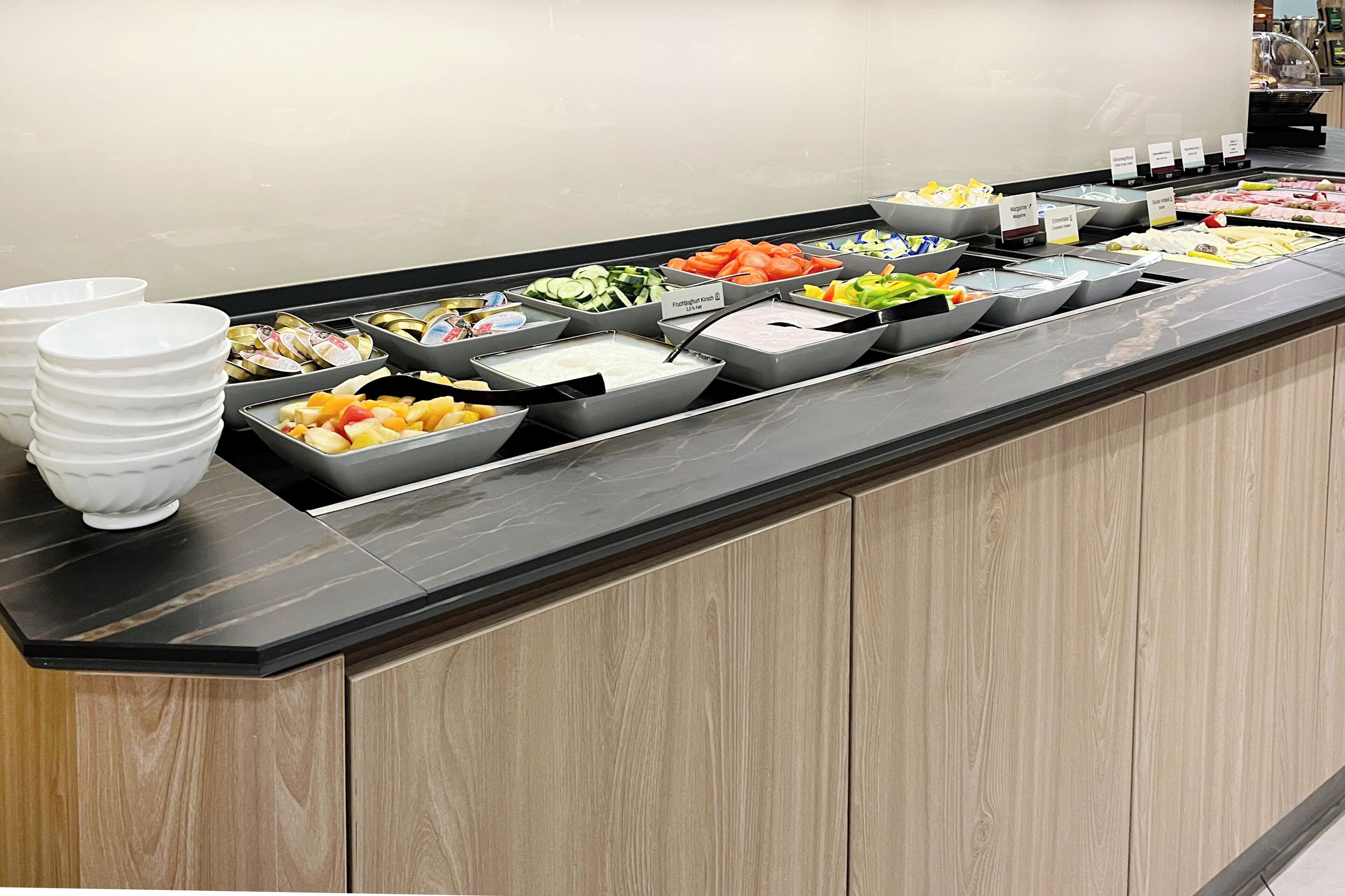 Frühstücksbuffet am Wochenende (19 EUR pro Person)