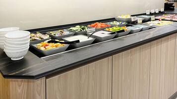 FrĂŒhstĂŒcksbuffet am Wochenende (19 EUR pro Person)