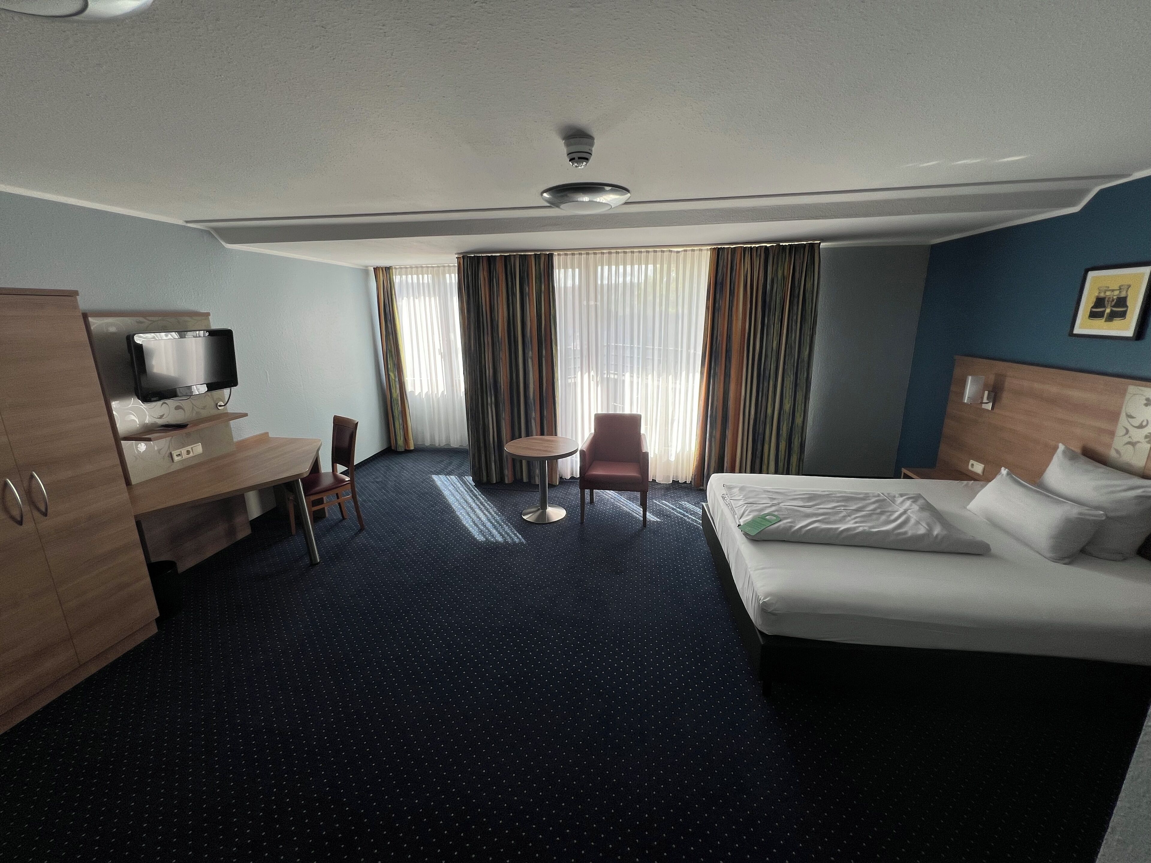 Suite, 1 soverom, kjøkken, hageutsikt
