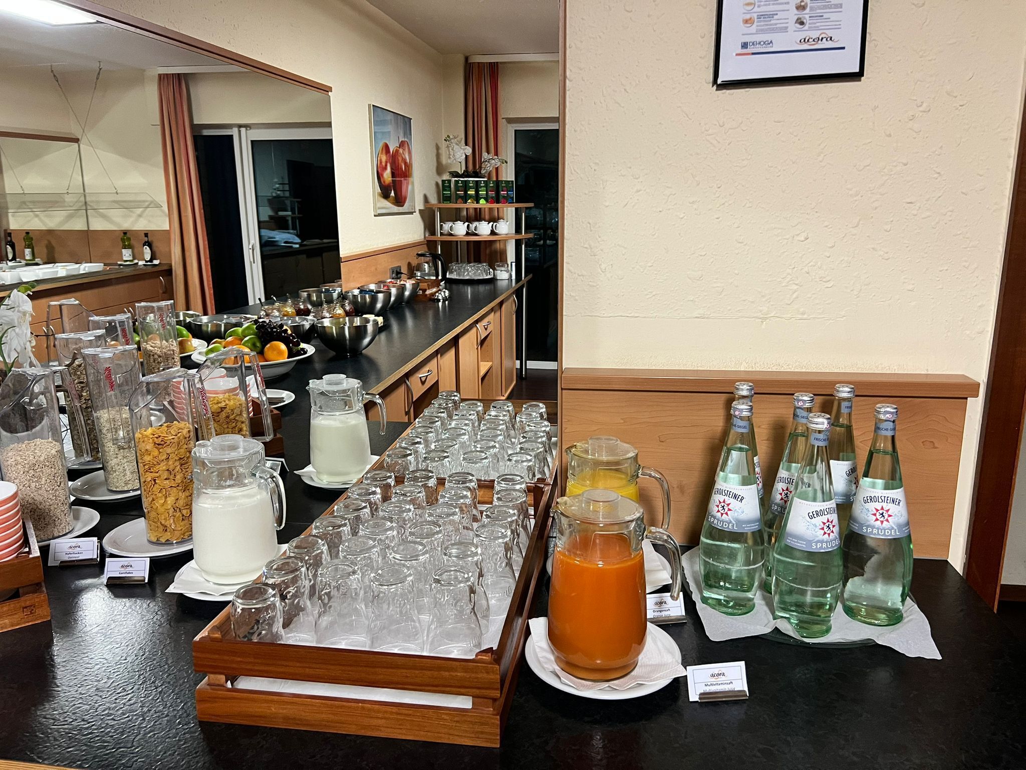 Frokostbuffé hver dag (EUR 12.5 per person)