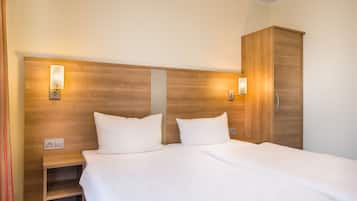 Superior Apartment, 1 Double Bed | Hypo-allergenic bedding, minibar, in-room safe, desk