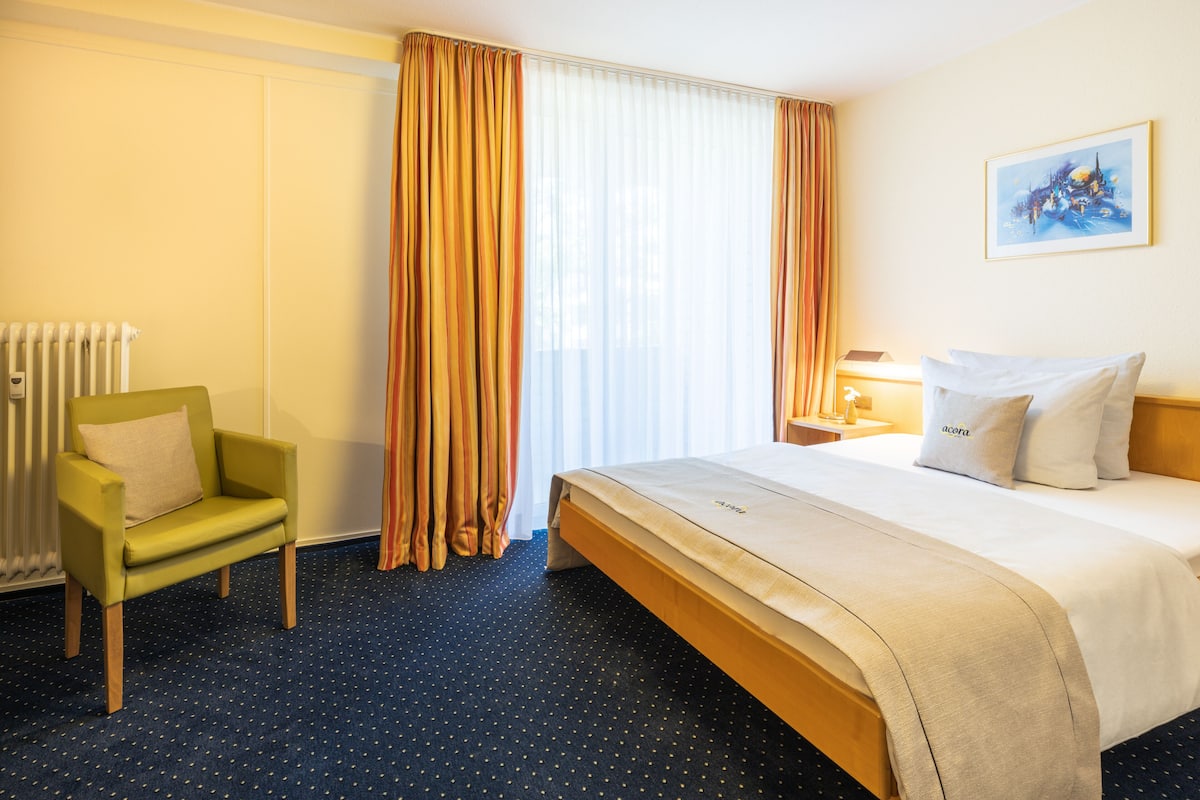 Economy Apartment, 1 Single Bed | 1 bedroom, hypo-allergenic bedding, minibar, in-room safe