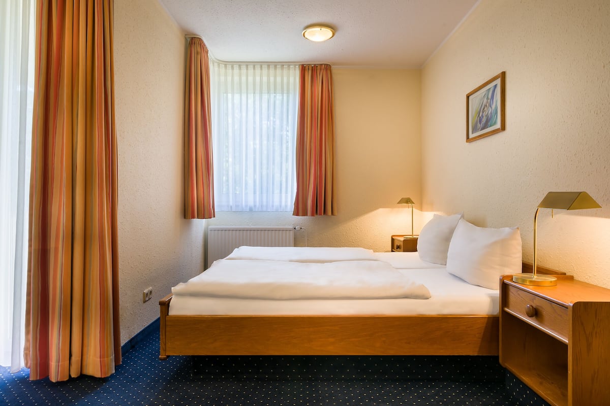 Double Room | 1 bedroom, hypo-allergenic bedding, minibar, in-room safe