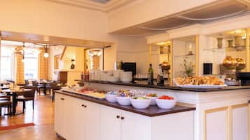 Tägliches inbegriffenes Frühstücksbuffet