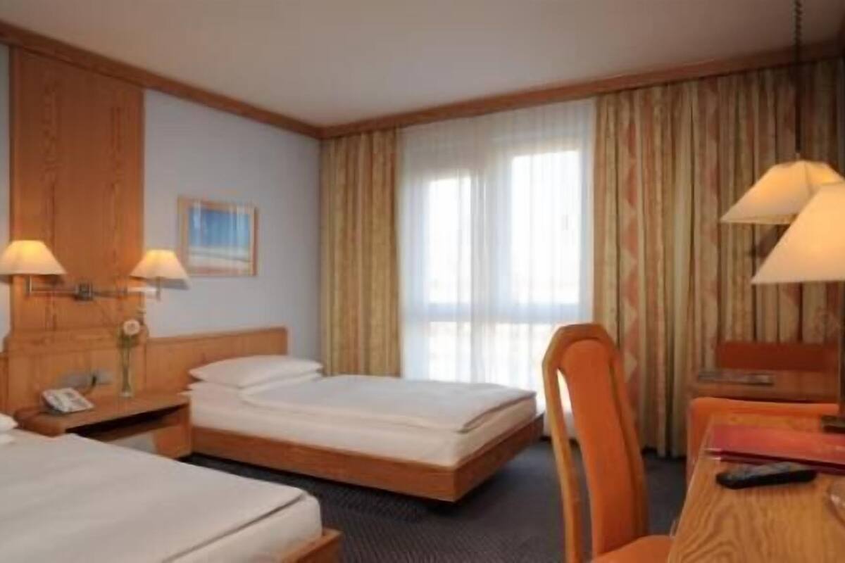 Twin Room, 2 Single Beds