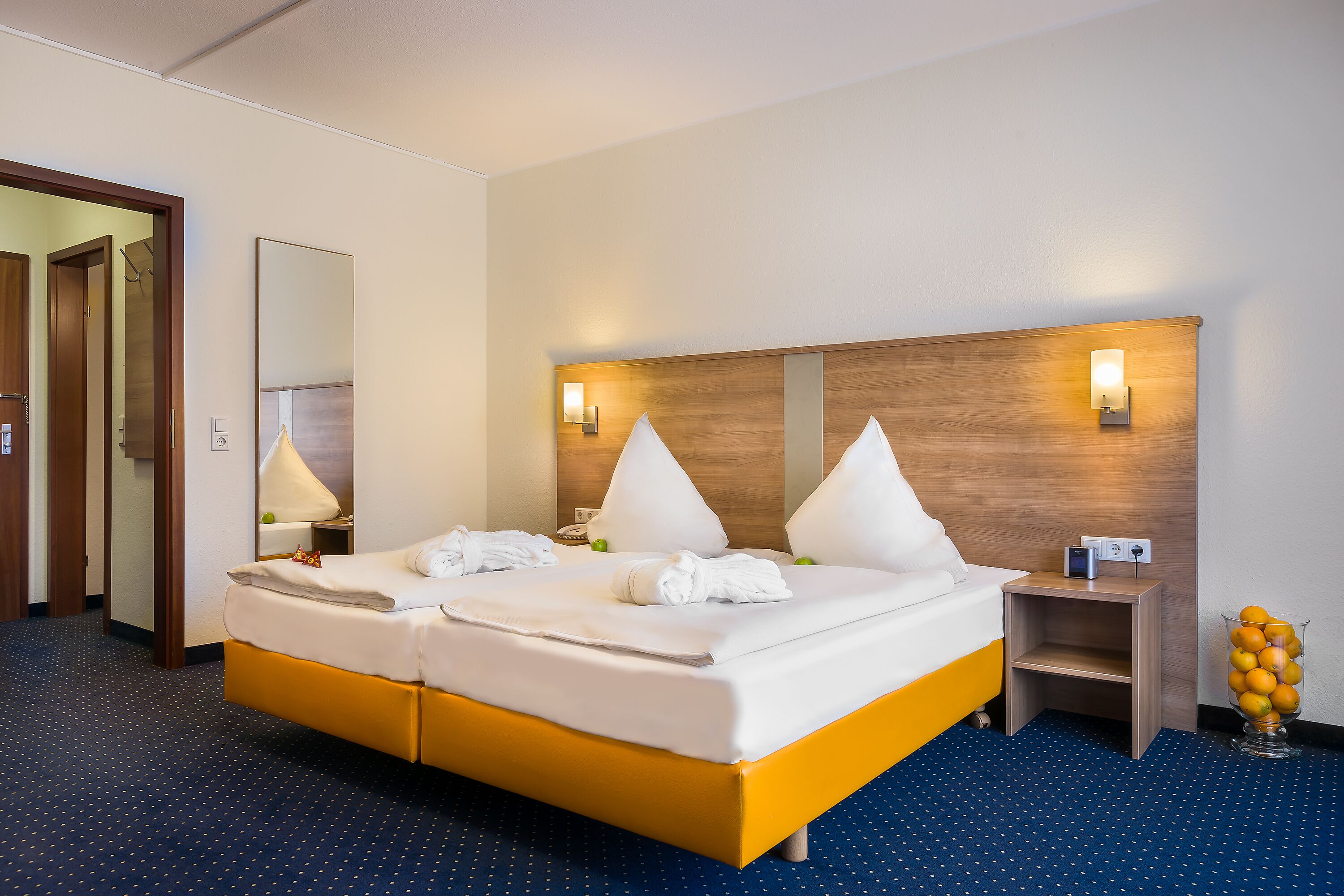 Hypo-allergenic bedding, in-room safe, desk, laptop workspace