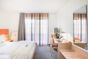 Comfort Μονόκλινο Δωμάτιο | Υποαλλεργικά κλινοσκεπάσματα, χρηματοκιβώτιο στο δωμάτιο, γραφείο 