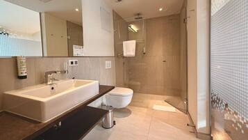 Habitación doble Deluxe (Apollo First Class) | Baño