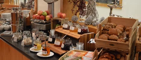 Tägliches inbegriffenes Frühstücksbuffet