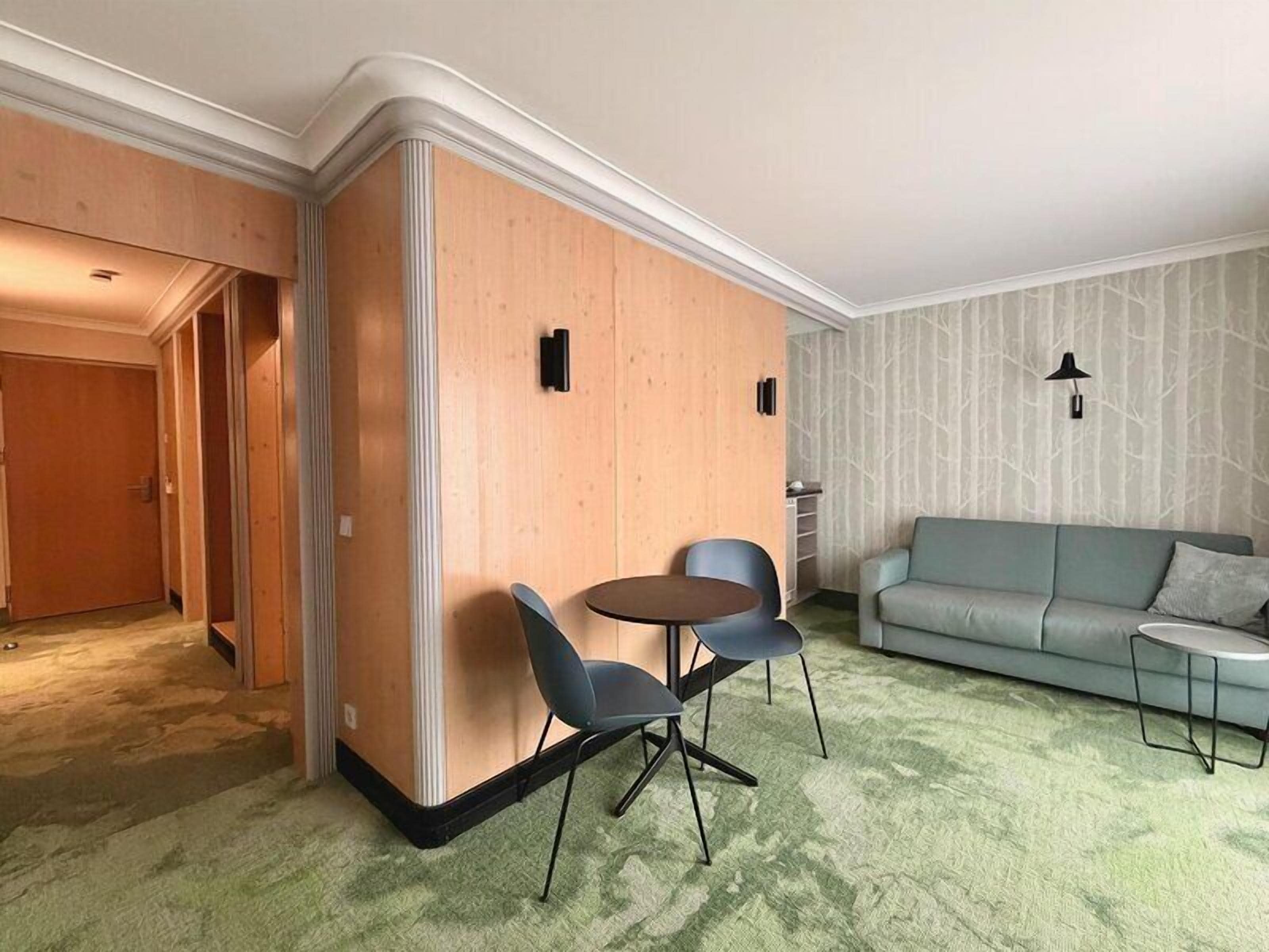 Family Apartment, 1 Bedroom | Living area