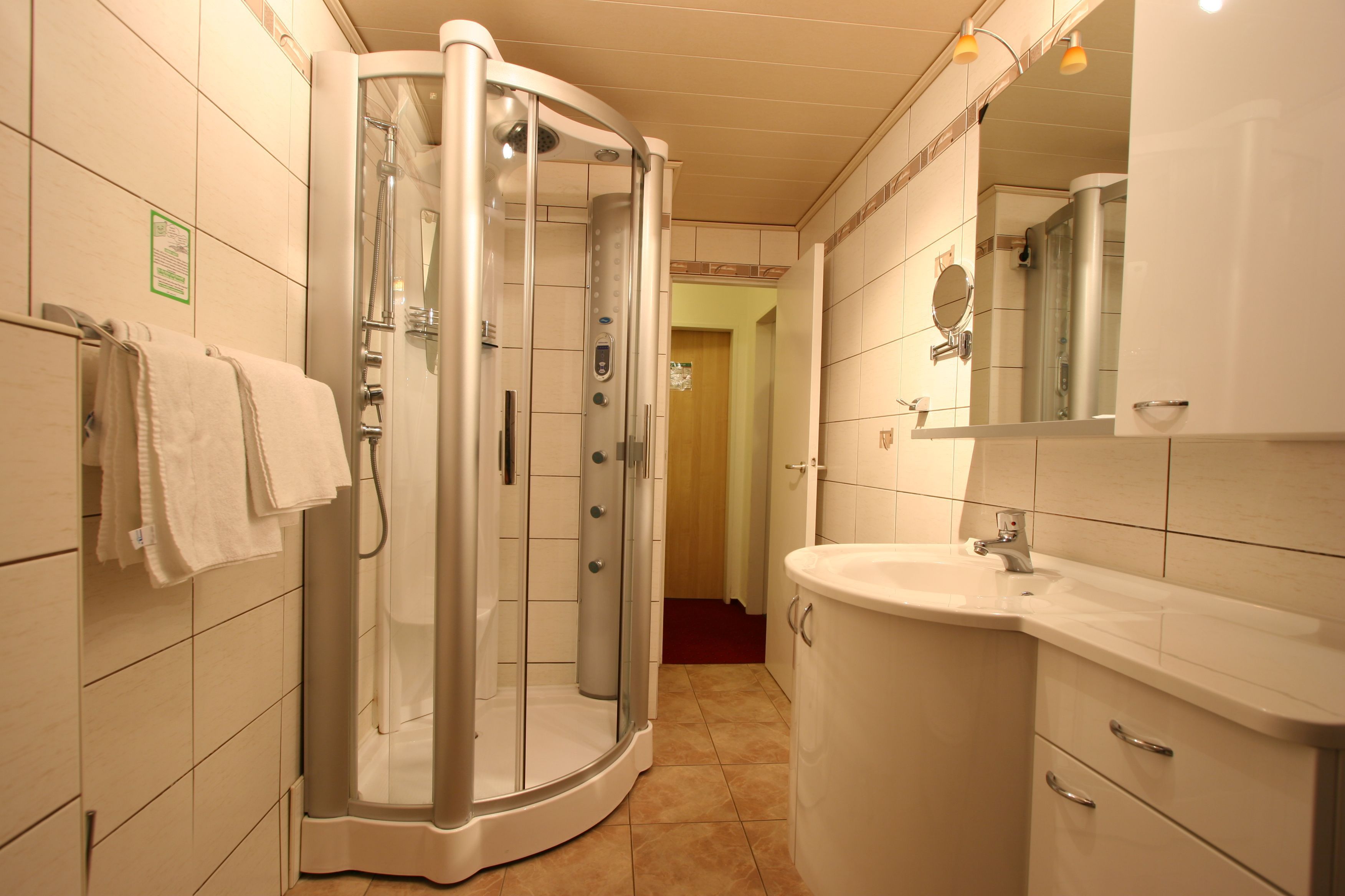 double room | bathroom | shower, hair dryer, towels