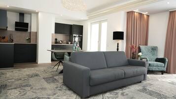 Apartment | Wohnbereich | 55-Zoll-Smart-TV mit Kabelempfang, Fernseher, Smart Speakers