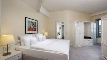 Allergikerbettwaren, Daunenbettdecken, Zimmersafe, Schreibtisch