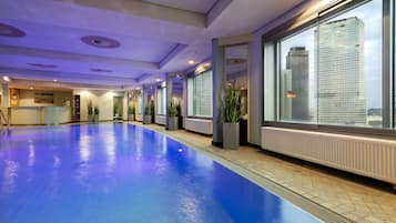 Indendørs pool