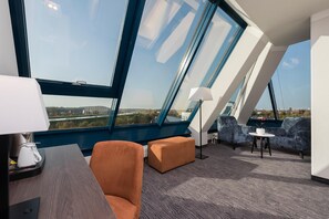 Premium Suite, 1 Bedroom, River View | In-room safe, individually decorated, individually furnished - Excelsior Hotel Nürnberg Fürth, a member of Radisson Individuals (Fuerth)