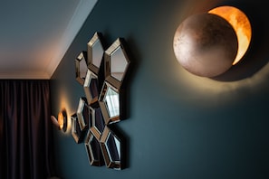 Superior Double Room | 1 bedroom, minibar, in-room safe, individually furnished