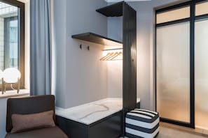 1 bedroom, hypo-allergenic bedding, minibar, in-room safe