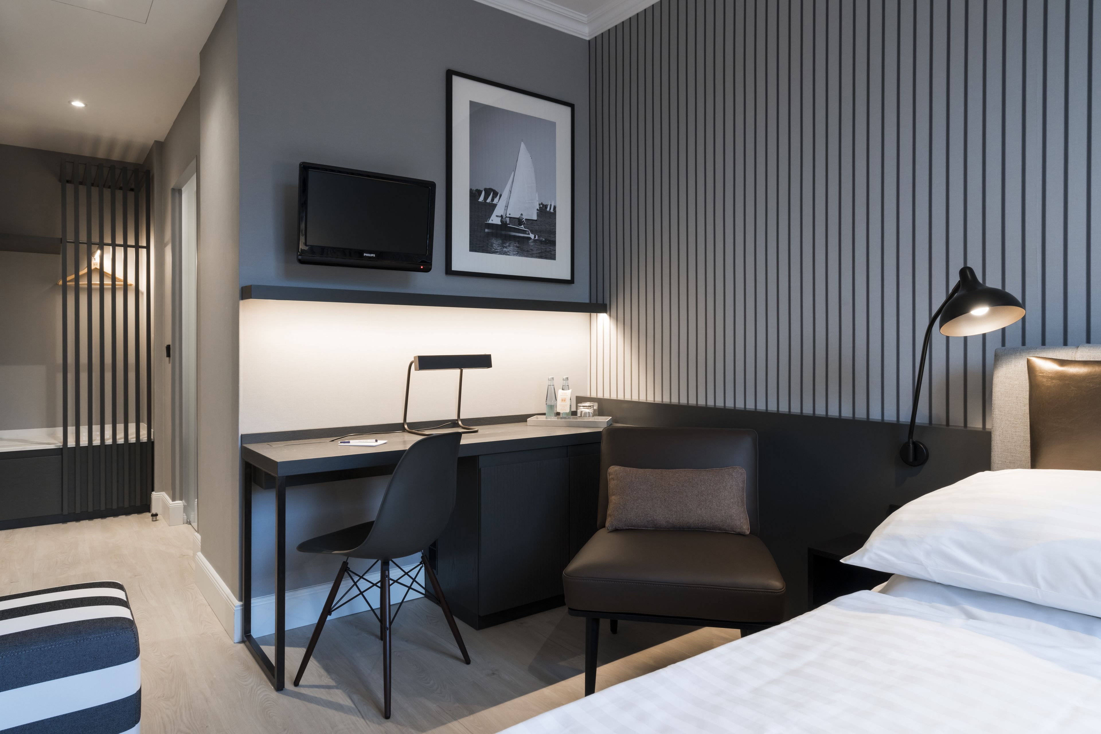 double or twin room | hypo-allergenic bedding, minibar, in-room safe, desk