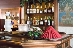 Bar (on property) - Hotel Helgoland (Hamburg)