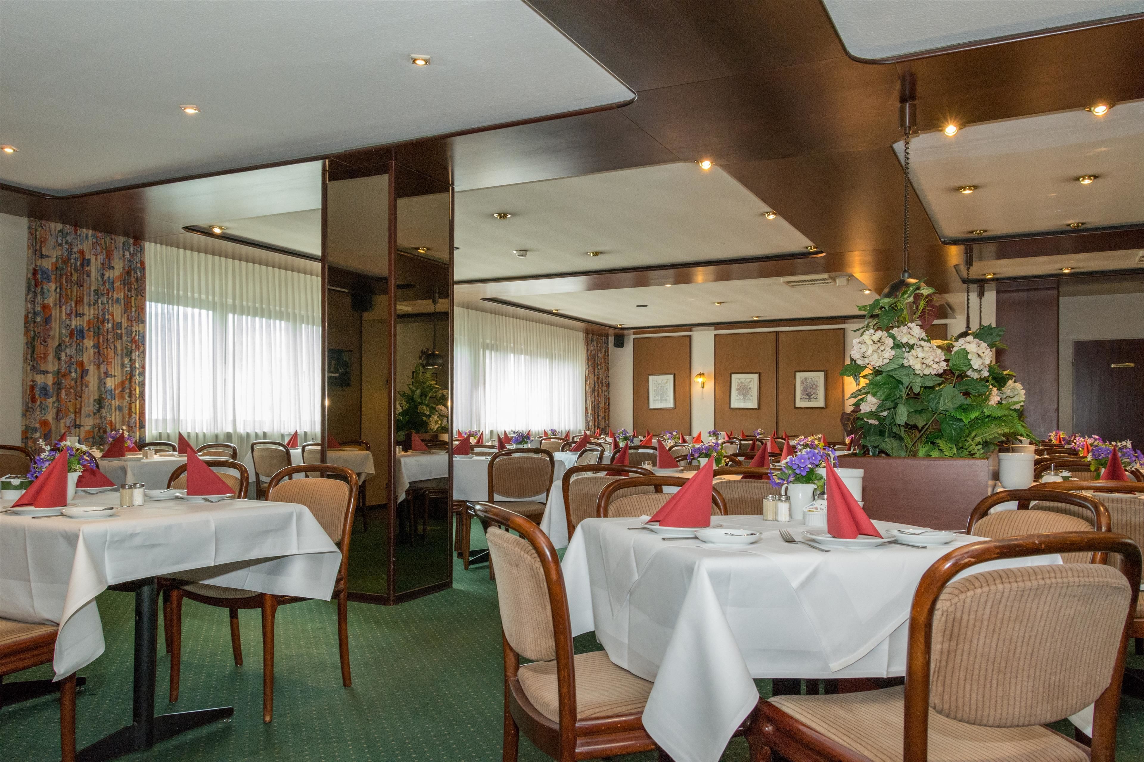 Tägliches Frühstücksbuffet gegen Gebühr